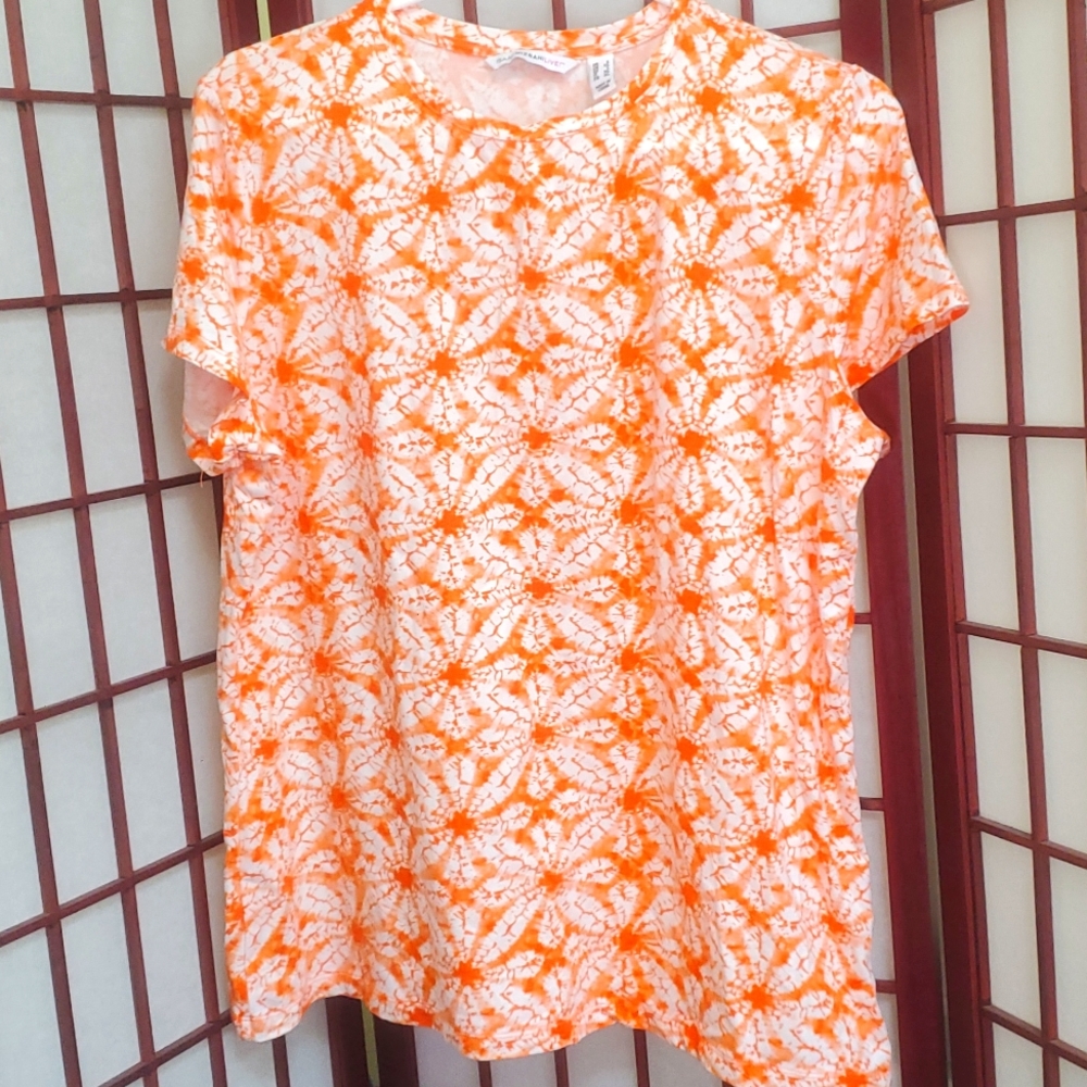 EUC Isaac Mizrahi Live tee